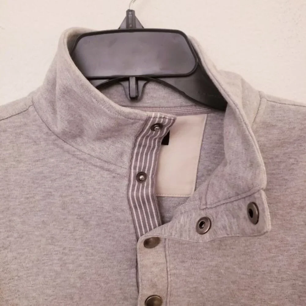 Banana Republic Quarter Neckline with Snaps Grey Sweatshirt w/Sleeve Pocket Sz M